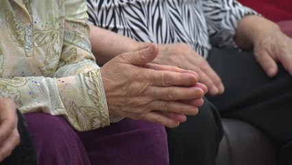 노인 보호하지 못한 '노인보호센터'...어르신들 줄줄이 감염 / YTN