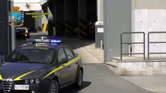 Palermo - 10 chili di cocaina nascosti tra le cassette di mandarini (04.12.20)