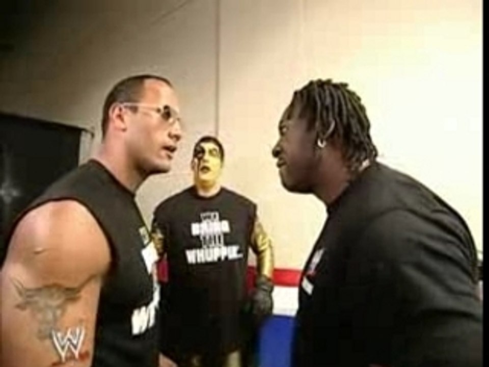 Backstage King Of The Ring 2002 : Goldust, Booker,The Rock