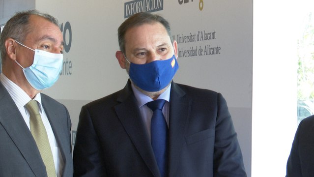 El ministro Ábalos participa en el Foro Alicante sobre movilidad