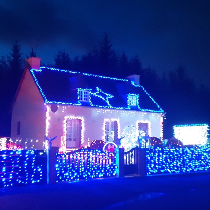 La maison aux 20 000 lumières à Quessoy (Côtes d'Armor)