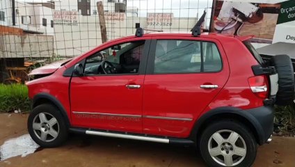 Carros batem em cruzamento ‘complicado’ na Tito Muffato, no Angra dos Reis