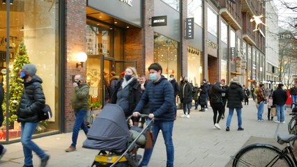 "바이러스는 크리스마스를 봐주지 않는다"...재확산 경고 / YTN