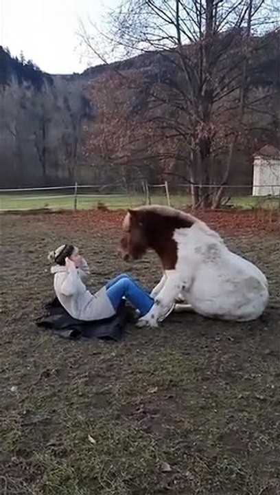 Son poney l'aide à faire son sport...