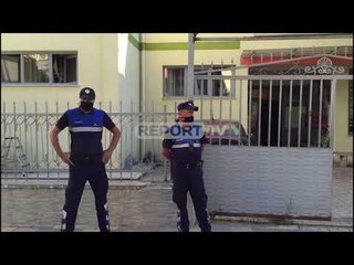 Fier/ Zjarr në katin e parë të Sigurimeve Shoqërore, 'shpëtojnë' dokumentet!Një shkëndijë elektrike