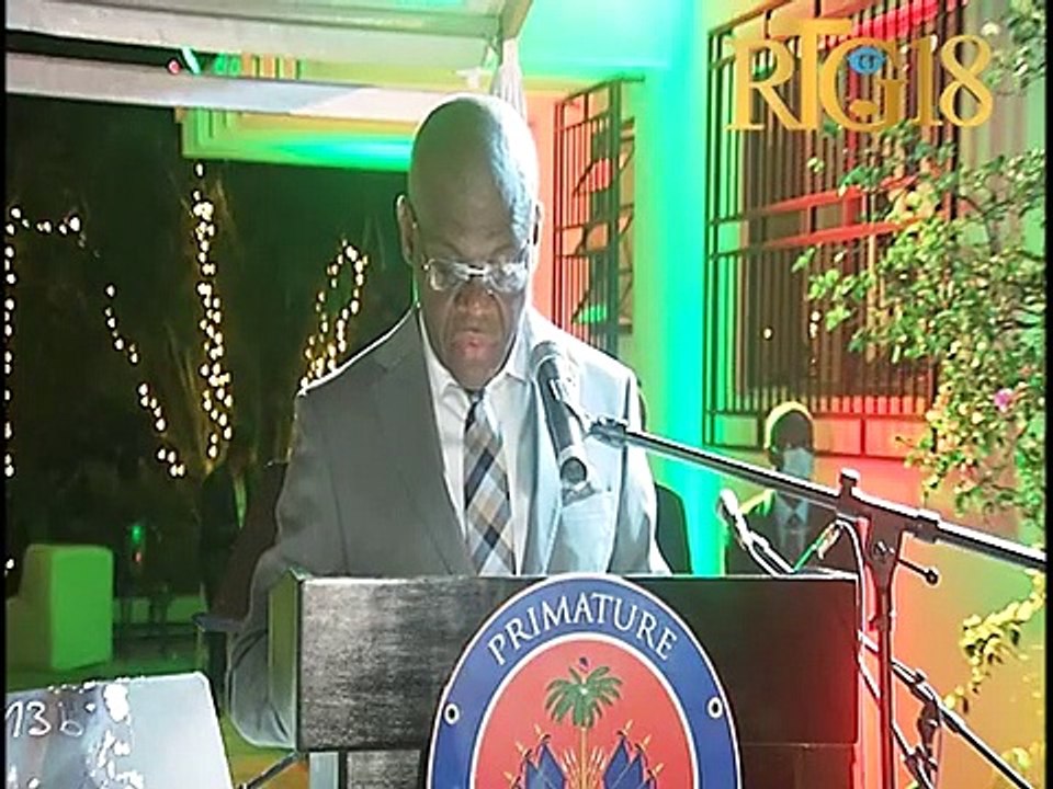 Koktèl òganize nan rezidans premye minis la an prezans manm sektè prive a.