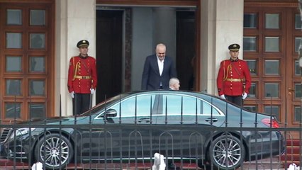 Top News - Zgjedhjet me 25 prill/ Presidenti Meta dekreton datën