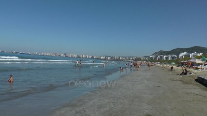 Ora News - Plazh në shtator, shqiptarët e Kosovës e lindorët shtyjnë sezonin përtej gushtit