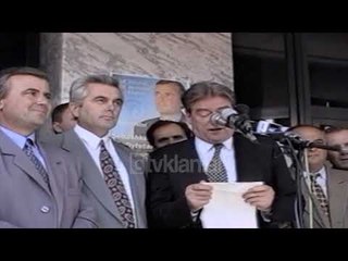 Berisha ne Korce: Kush luan me voten, luan me koken (24 Shtator 2000)