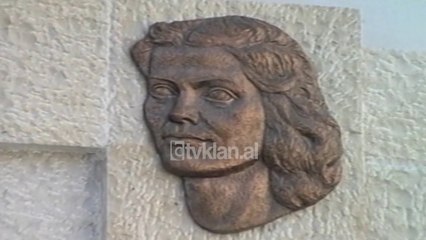 "Veper e qytetit tim", permendorja qe i shtohet sheshit kryesor ne Gjirokaster (29 Shtator 2000)