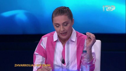 Gazetarja Hoxha lexon listen me femrat e zhdukura në vite, emrat dhe mbiemrat