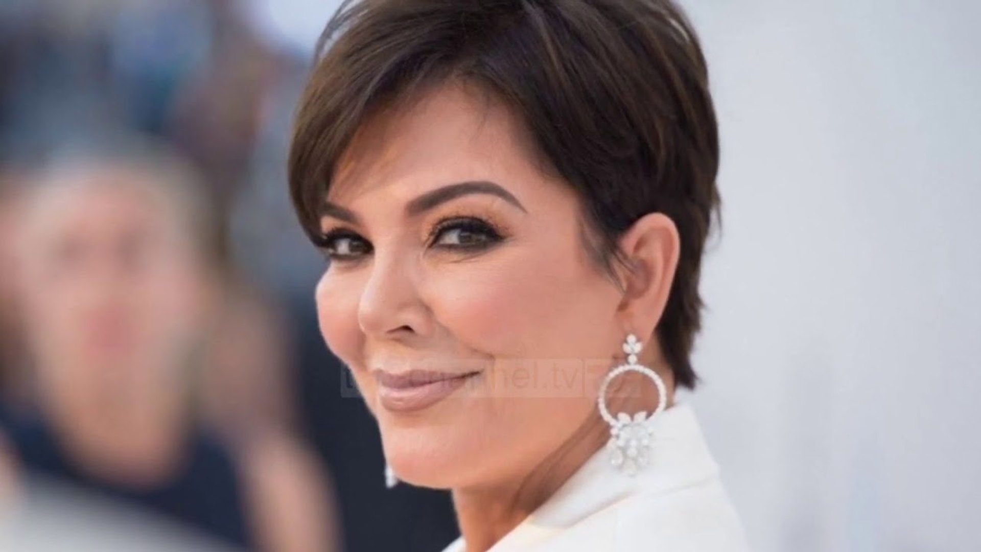 ⁣Top News - “Keeping Up With The Kardashians” / Kris Jenner zbulon pse vendosën t’i jepnin fund