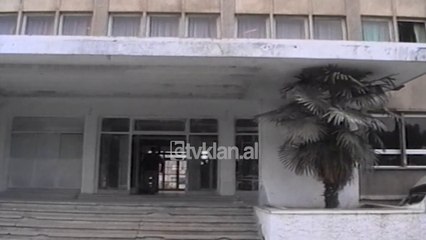 Hapet Qendra e Zhvillimit Mendor - (5 Tetor 2000)