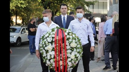 Basha homazhe për vrasjen e Azem Hajdarit: Heroi i demokracisë, sakrifica e tij është shembull