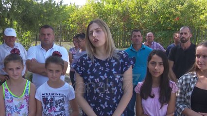 PD NGRE SHQETESIMIN SE SHKOLLAT NUK JANË GATI PER TE NISUR MESIMIN  - News, Lajme - Kanali 7