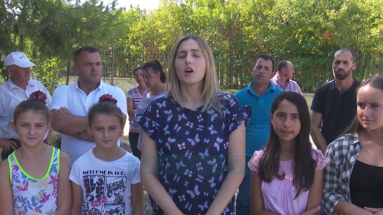 Ina Zhupa: Shkolla në Pezë Helmës nuk është gati, nxënësit rrezikojnë vitin shkollor - Vizion Plus