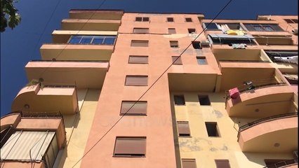 Ora News - Pallatet në Fier pa administrator, banorët të shqetësuar për mirëmbajtjen