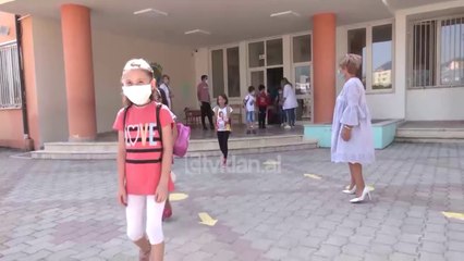 Nje dite para nisjes se vitit te ri shkollor |Lajme-News
