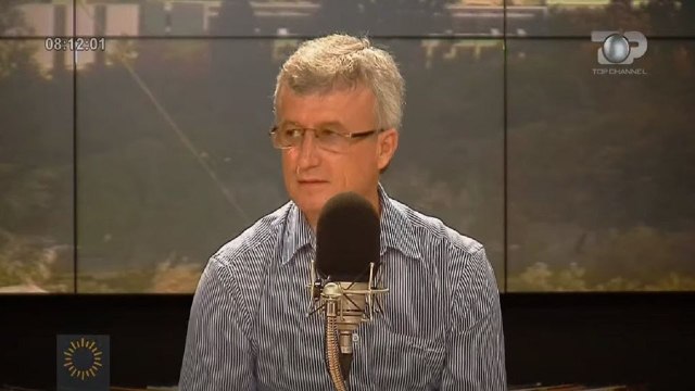 Wake Up/ Sindikata e Arsimit; Braktisja e shkollës fenomen në Korçë, Fier dhe Elbasan