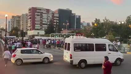 Report TV - Shërthim tritoli në urën e Selitës, shkrumbohet plotësisht makina!