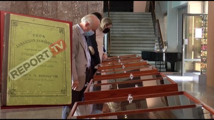 Report TV - Abetarja e parë origjinale e gjuhës shqipe e Naum Veqilharxhit ekspozohet në muze