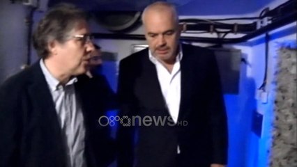 Ora News - Karlo Bolino “gllabëron” 4894 metra tokë për vetëm 1 euro