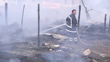 Ora News - Digjet kampi i romëve,12 persona pa strehë në Shkodër