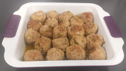 Qofte me mish dhe patate të shuara me birrë nga zonja Vjollca