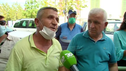 Скачать видео: Naftëtarët protestë për pagat/ Përplasen me policinë para Ministrisë së Energjitikës