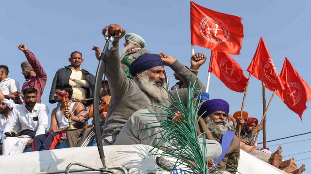 PM chairs crucial meet with ministers on farmers' stir