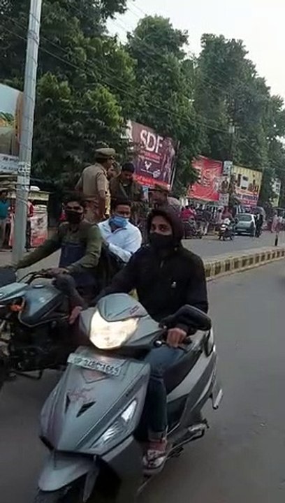 एसपी ऑफिस के पास सादी वर्दी में पांच व्यक्तियों ने मचाया हुड़दंग