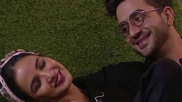 Bigg Boss 14: Jasmin Bhasin ने Aly Goni के लिए Rahul Vaidya को बोला दिल की बात? | FilmiBeat