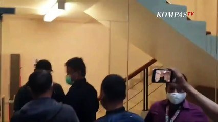 Detik-detik Mensos Juliari Batubara Menyerahkan Diri ke KPK