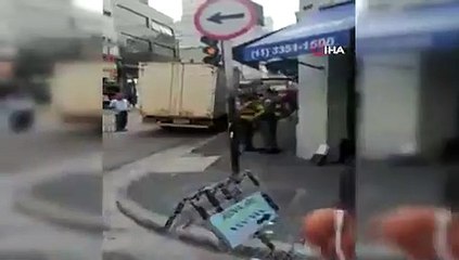 Brezilya'da askeri polis, kendisini şikâyet etmekle tehdit eden meslektaşına silah çekti