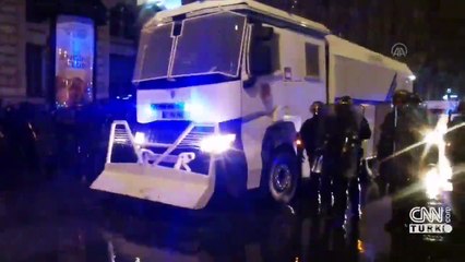 Paris sokakları yine karıştı | Video