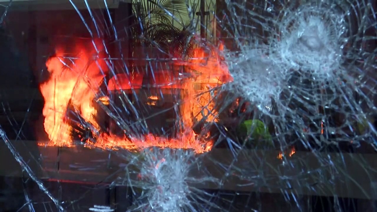 Ausschreitungen bei Demonstration gegen Sicherheitsgesetz in Paris