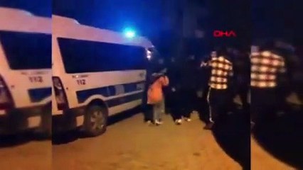 Silahlı yaralama şüphelisinin yakınları ile polis arasında arbede