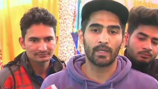 Vijender Singh joins protesting farmers at Delhi border