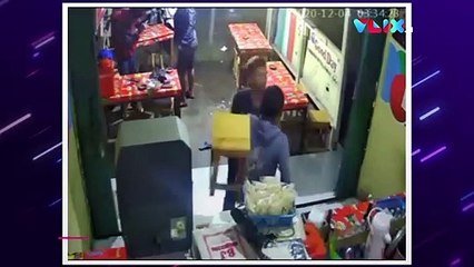 Rekaman CCTV Perkelahian Pemuda di Warung Burjo