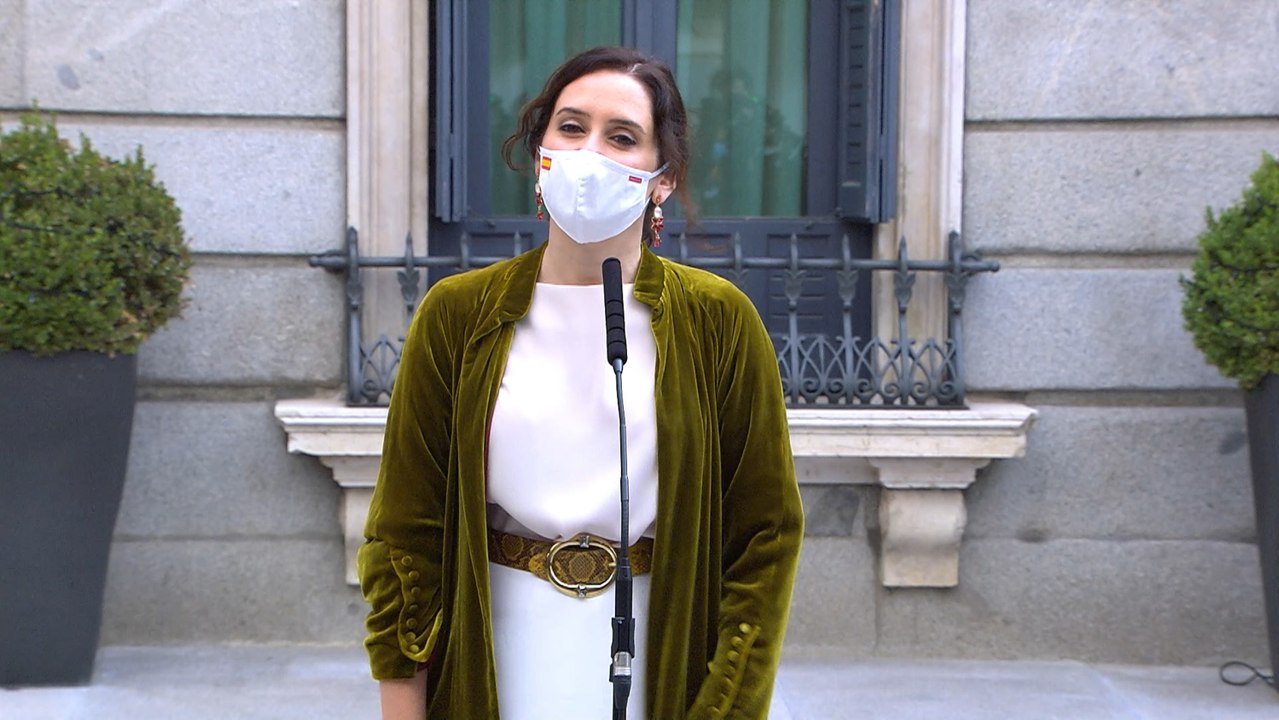 Ayuso resalta los 42 años de "libertad y prosperidad" por la Constitución