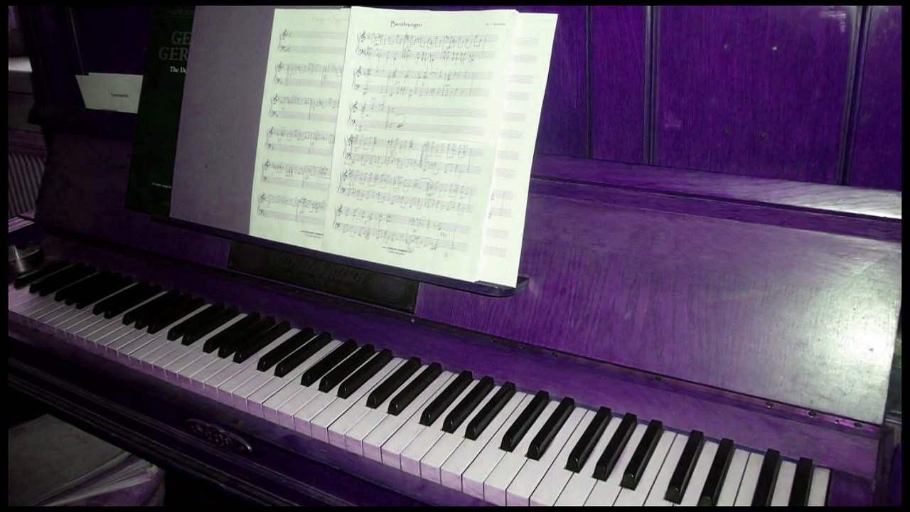 ZUVIEL VERGANGENHEIT FÜR DIE ZUKUNFT – Ein Trauermarsch (Klavier, Solo)