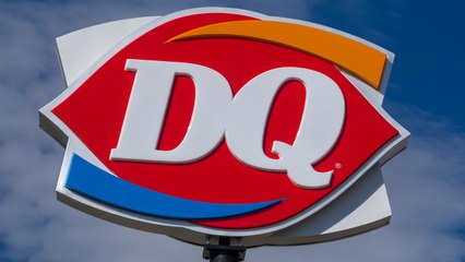 900 Drive-Thru Customers Buy Meals For Cars Behind Them