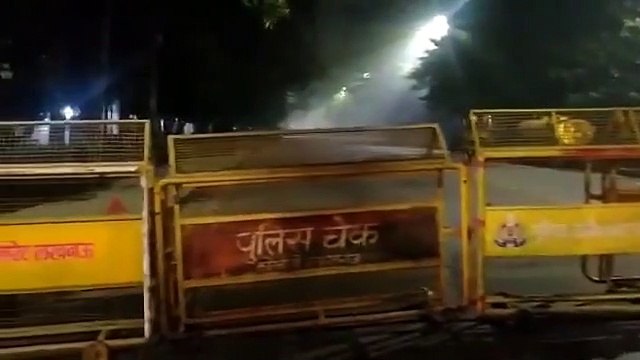 सपा कार्यालय से लेकर अखिलेश यादव के आवास तक इलाका सील किया गया