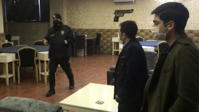 Kısıtlamada ‘cenazemiz var’ diyerek toplanıp kumar oynadılar