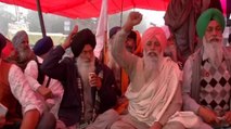 Farmers' Protest: Arvind Kejriwal visits Singhu border