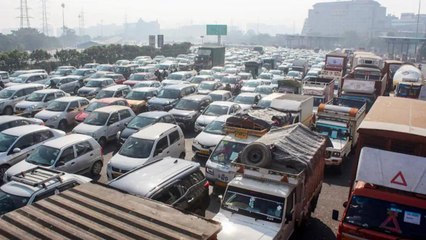 NH 24, Chilla border on Noida link road closed
