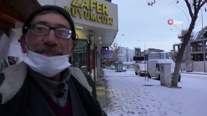 Kar Yağışını Türküyle Karşıladılar