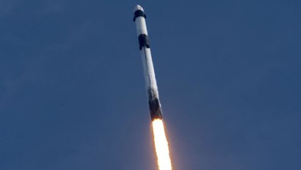 Space X'a ait Falcon 9 roketi fırlatıldı