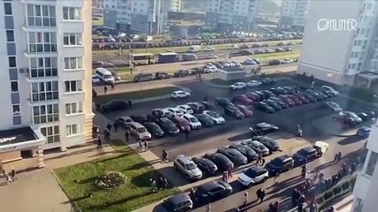 Ezúttal szétszóródva tüntettek Minszkben Lukasenka távozását követelve