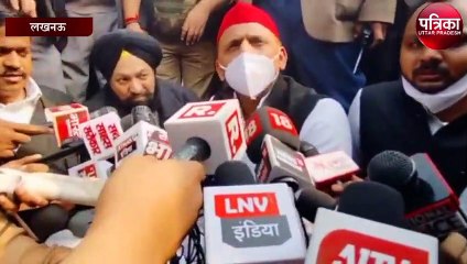अखिलेश यादव को पुलिस ने किया नज़रबंद ,बैठे धरने पर